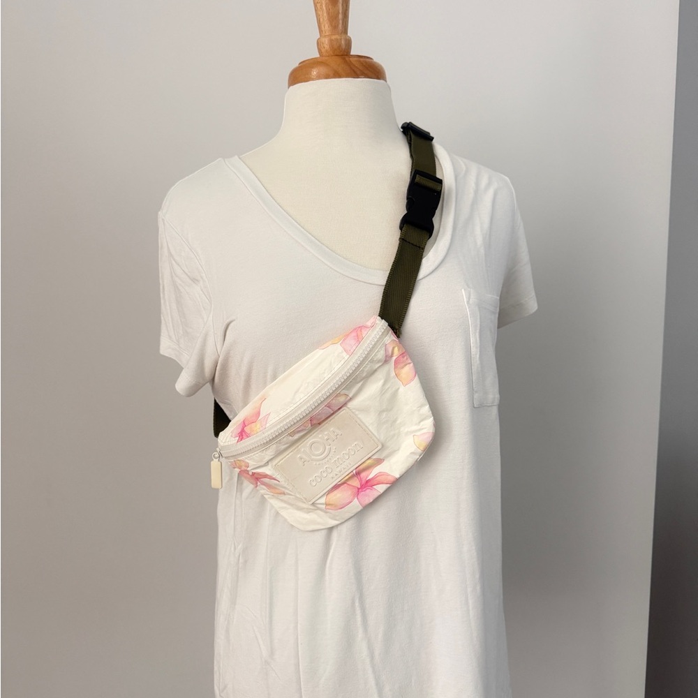 Aloha Collection Mini Hip Pack Limited Edition - image 1